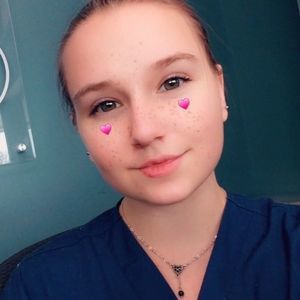 Meet your Posher, Alexis